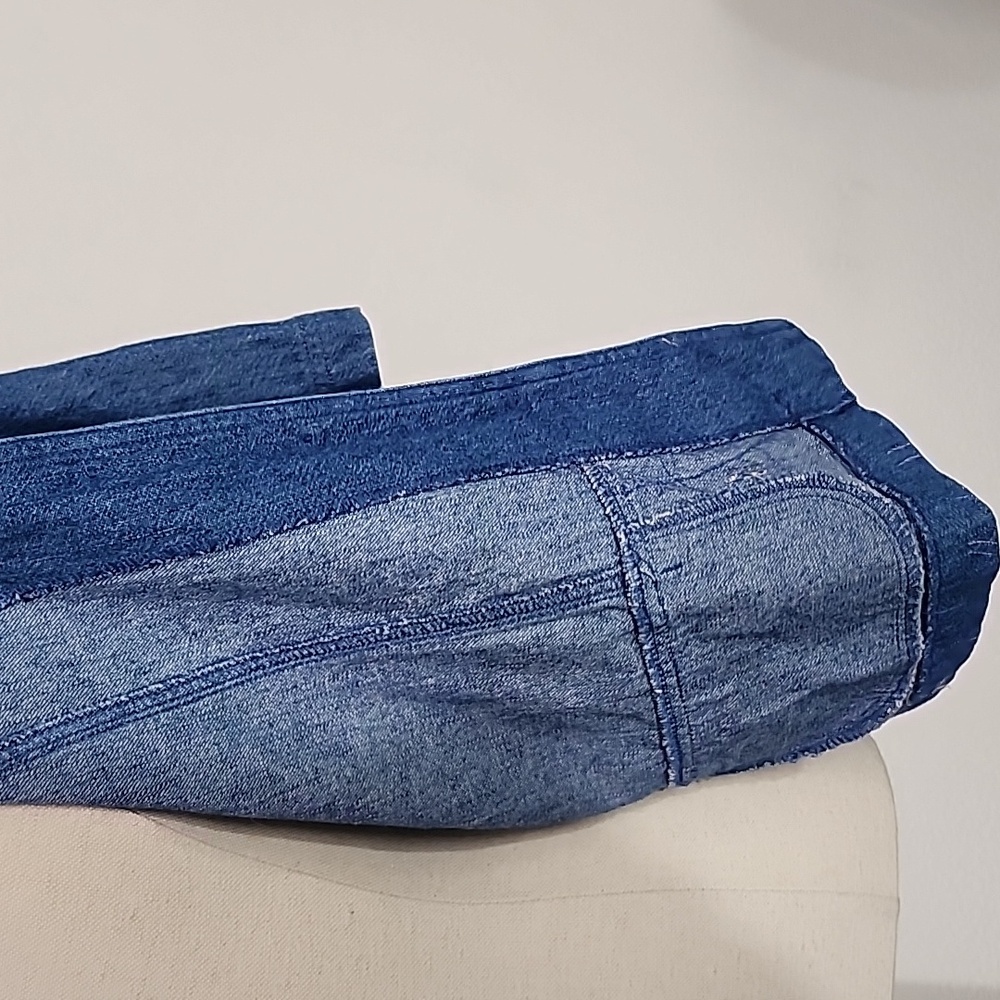 C.L C. Top 100% Cotton Denim Embroidered Floral Stitching Detail Blue Size M - Picture 15 of 17
